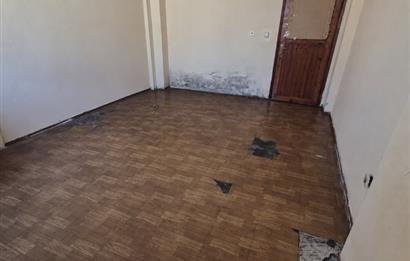 Pendik Sülüntepe'de Şehir Manzaralı Geniş 2+1 Daire
