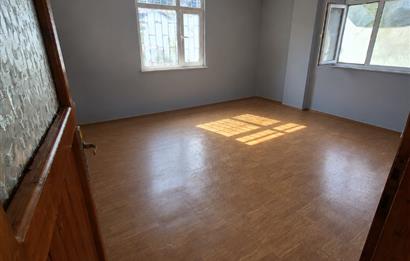 Pendik Sülüntepe'de Şehir Manzaralı Geniş 2+1 Daire