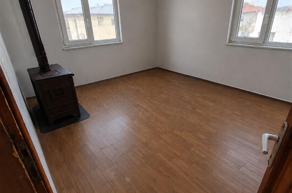 Pendik Sülüntepe'de Şehir Manzaralı Geniş 2+1 Daire