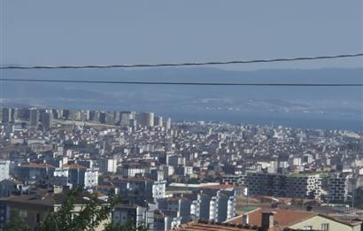 Pendik Sülüntepe'de Şehir Manzaralı Geniş 2+1 Daire