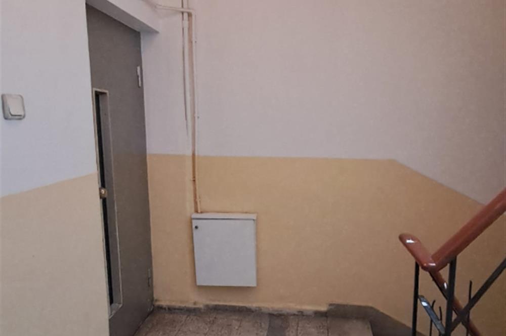 KAZANCI YOKUŞUNDA ASANSÖRLÜ BİNADA 2+1 KİRALIK DAİRE