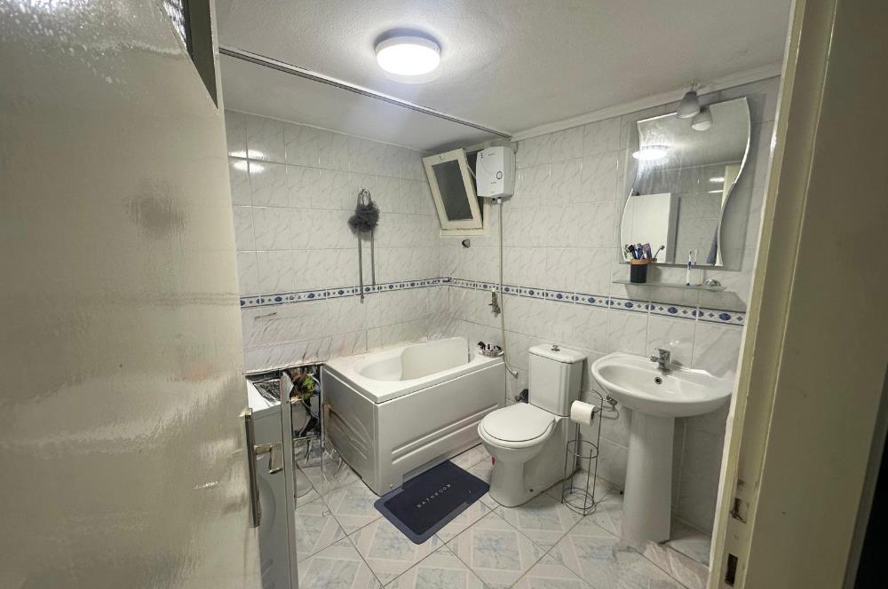 Üçyol Metro İstasyonu Yakını Bağkur Sitesinde 2+1 Satılık Daire