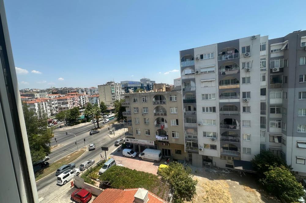 Üçyol Metro İstasyonu Yakını Bağkur Sitesinde 2+1 Satılık Daire