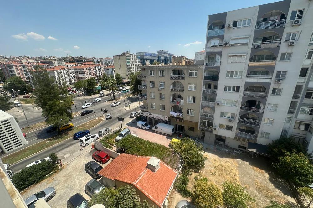 Üçyol Metro İstasyonu Yakını Bağkur Sitesinde 2+1 Satılık Daire