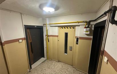 Üçyol Metro İstasyonu Yakını Bağkur Sitesinde 2+1 Satılık Daire