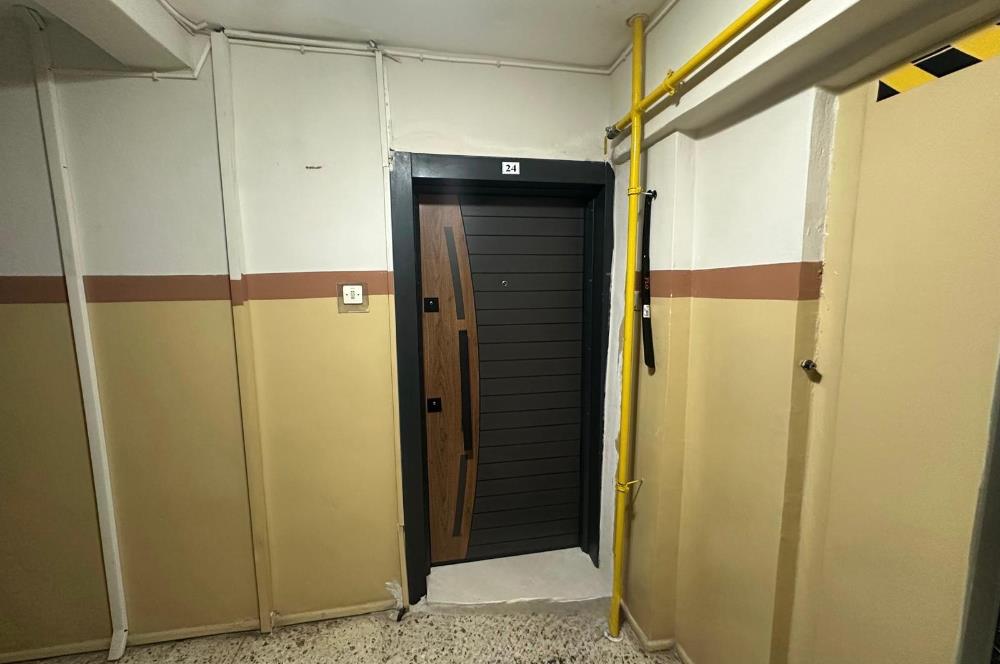 Üçyol Metro İstasyonu Yakını Bağkur Sitesinde 2+1 Satılık Daire