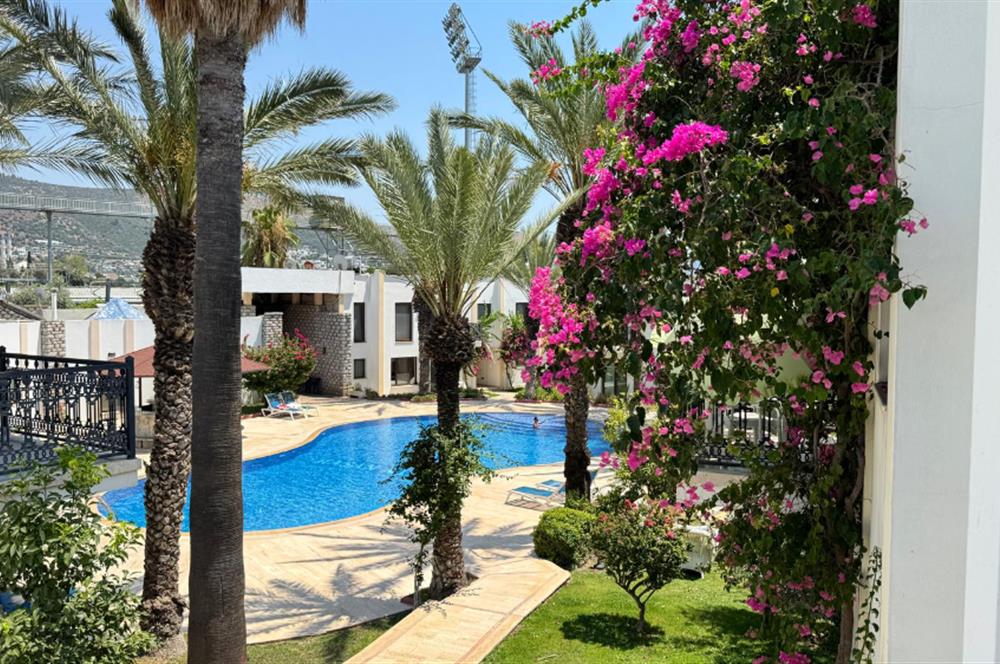 Bodrum Merkez'de Havuzlu Site İçerisinde Kiralık 2+1 Daire 