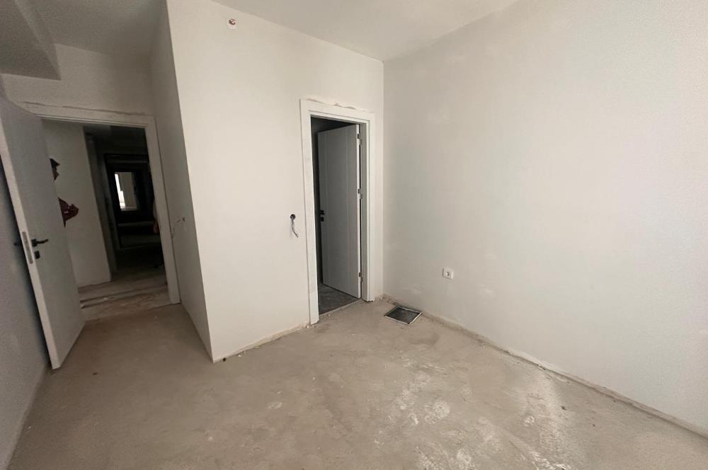 KÜÇÜKÇEKMECE DENİZ LİFE SİTESİN'DE 3+1 SATILIK DAİRE