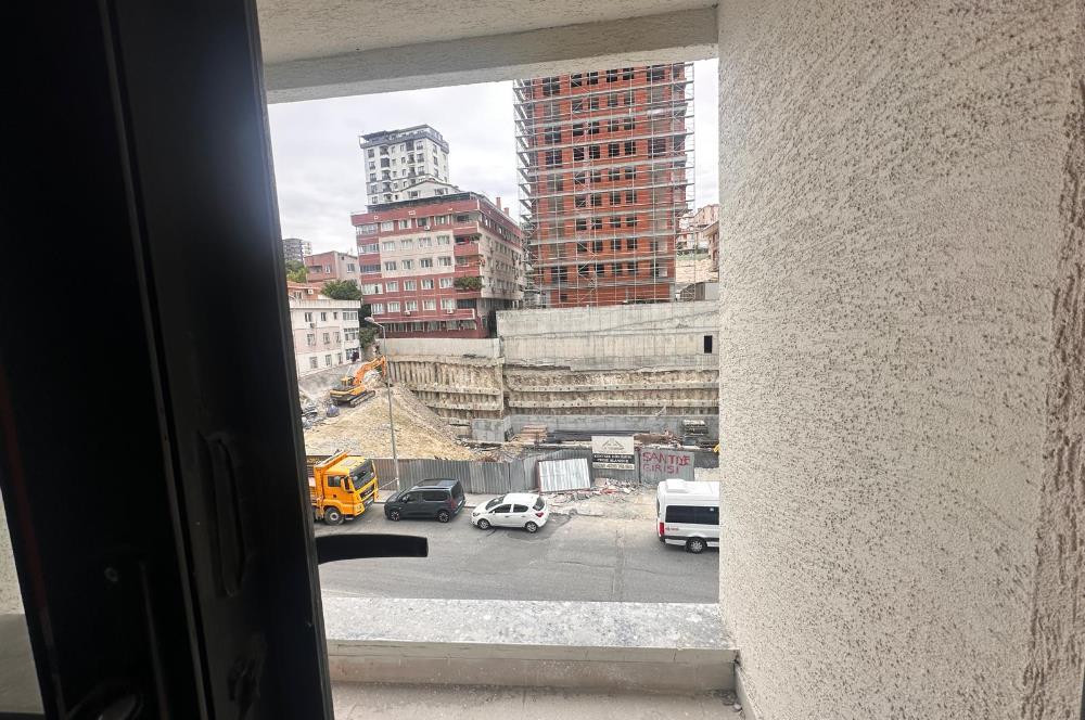 KÜÇÜKÇEKMECE CUMHURİYETTE DENİZ LİFE SİTESİNDE 3+1 SATILIK DAİRE