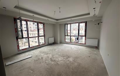 KÜÇÜKÇEKMECE CUMHURİYETTE DENİZ LİFE SİTESİNDE 3+1 SATILIK DAİRE
