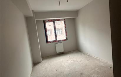 KÜÇÜKÇEKMECE CUMHURİYETTE DENİZ LİFE SİTESİNDE 3+1 SATILIK DAİRE