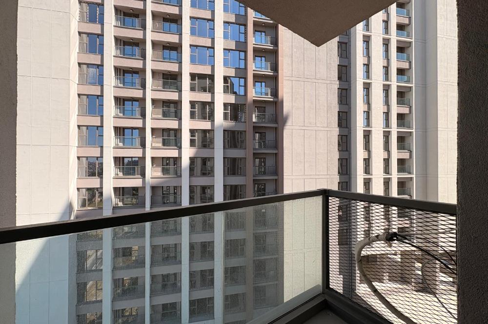 C21 ROOF FİKİRTEPE 5.ETAP BÜYÜK TİP ÇİFT CEPHE 1+1 KİRALIK DAİRE