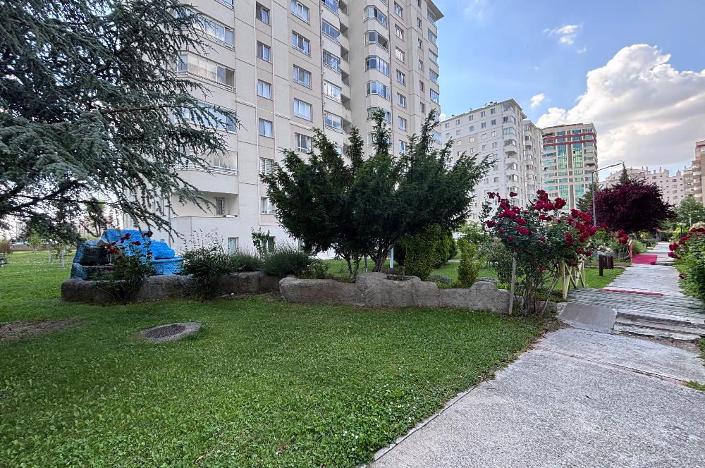 Yaşamkent'te Rakipsiz Konumda HEMEN TAŞINMAYA UYGUN satılık 4+1