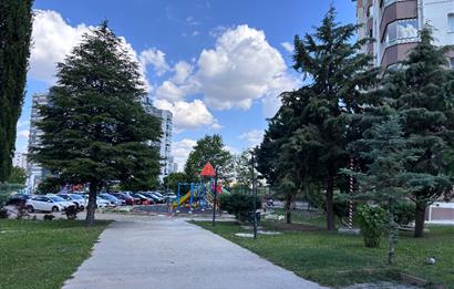 Yaşamkent'te Rakipsiz Konumda HEMEN TAŞINMAYA UYGUN satılık 4+1