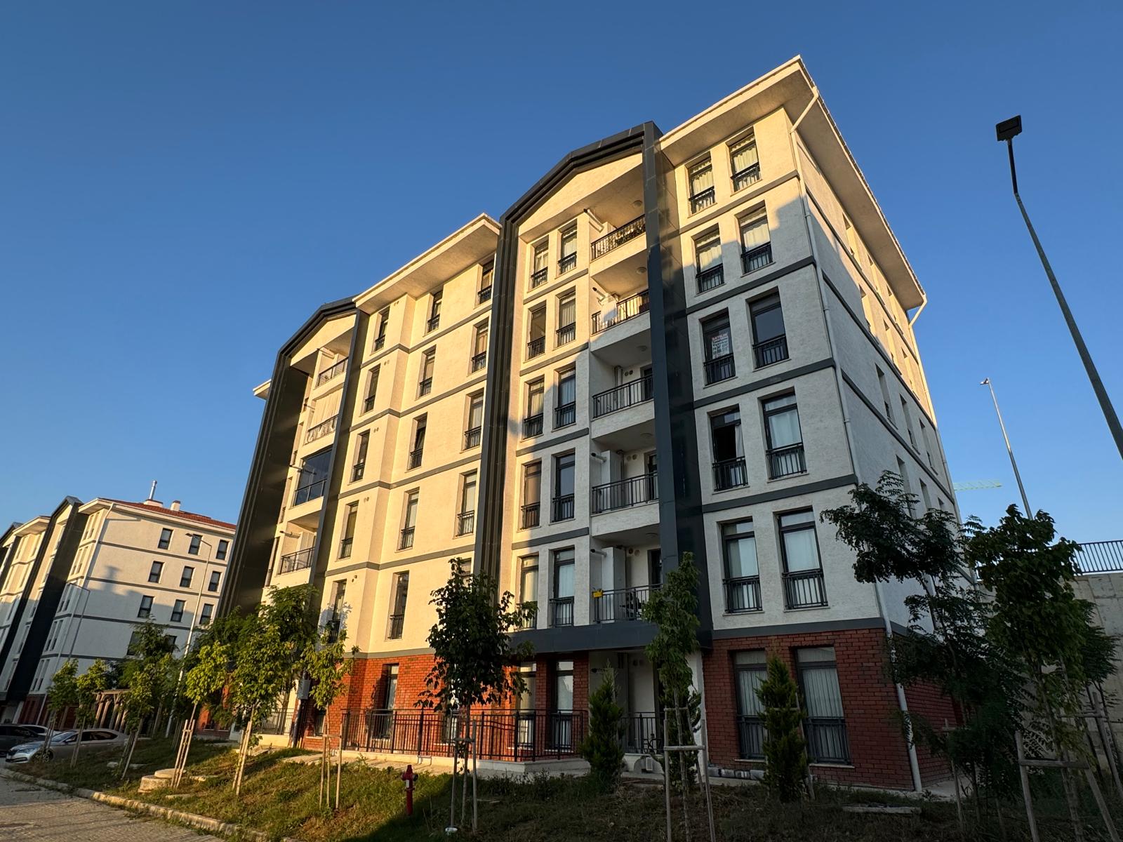 TUZLA AYDINLI TOKİ KONUTLARINDA SATILIK 2+1 DAİRE