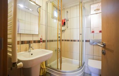 ÇEKMEKÖY'ÜN PRESTİJLİ SİTESİ SERENA EVLERİ'NDE 3+1 SATILIK DAİRE