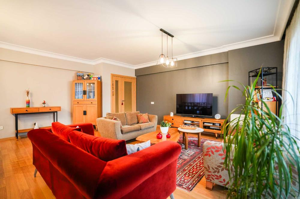 ÇEKMEKÖY'ÜN PRESTİJLİ SİTESİ SERENA EVLERİ'NDE 3+1 SATILIK DAİRE