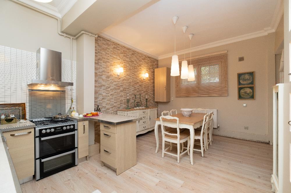 BEYKOZ ÖRNEKKÖY’DE YATIRIMLIK 1.338 M² ARSA PAYI VE MEVCUT TRİPLEKS VİLLA