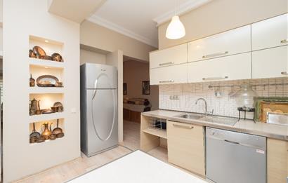 BEYKOZ ÖRNEKKÖY’DE YATIRIMLIK 1.338 M² ARSA PAYI VE MEVCUT TRİPLEKS VİLLA