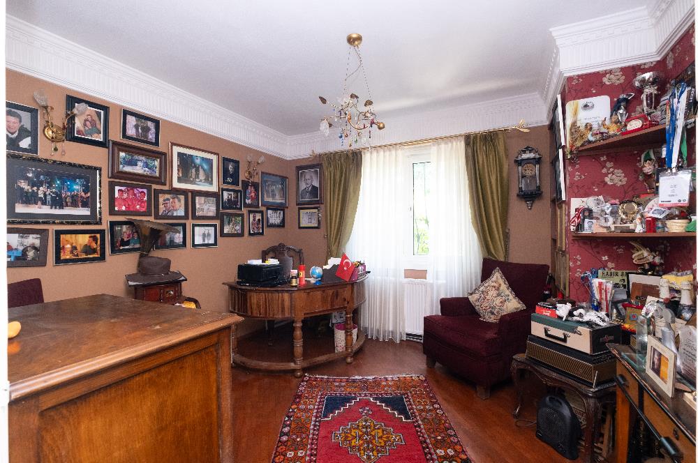 BEYKOZ ÖRNEKKÖY’DE YATIRIMLIK 1.338 M² ARSA PAYI VE MEVCUT TRİPLEKS VİLLA