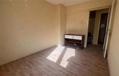 Egekent Şirinevler Sitesi'nde Komple Tadilatlık 3+1 Fırsat Daire 