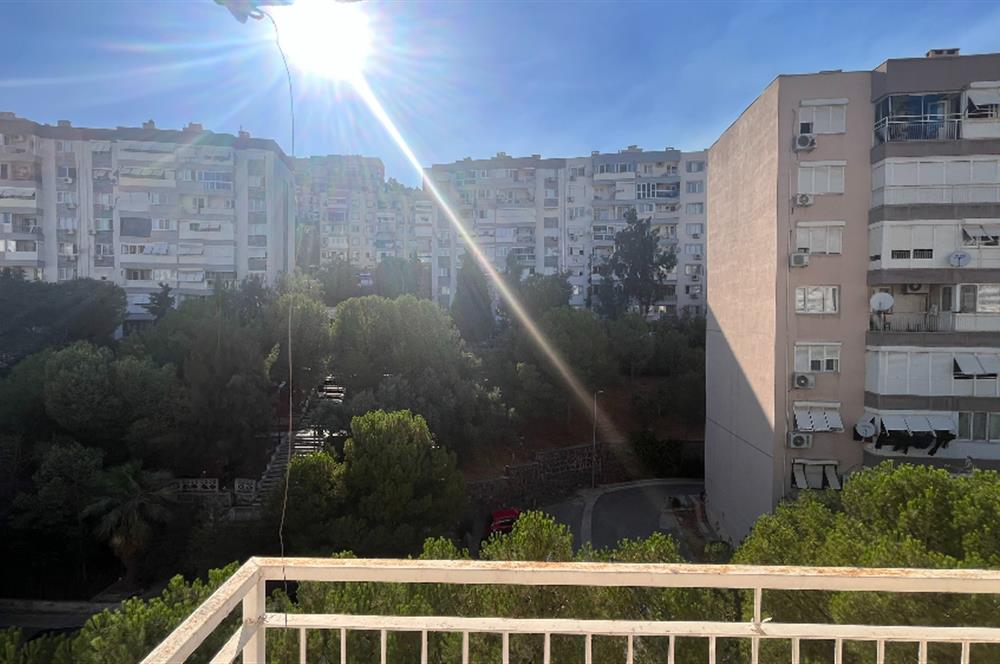 Egekent Şirinevler Sitesi'nde Komple Tadilatlık 3+1 Fırsat Daire 