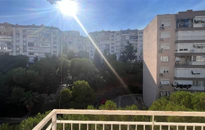 Egekent Şirinevler Sitesi'nde Komple Tadilatlık 3+1 Fırsat Daire 