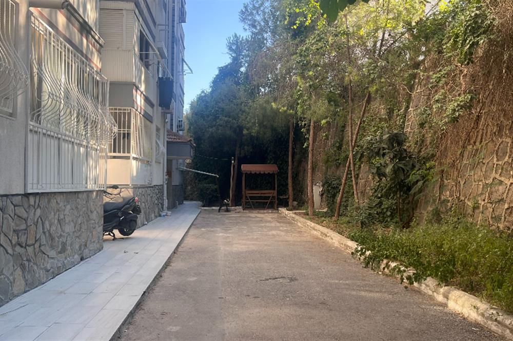Egekent Şirinevler Sitesi'nde Komple Tadilatlık 3+1 Fırsat Daire 