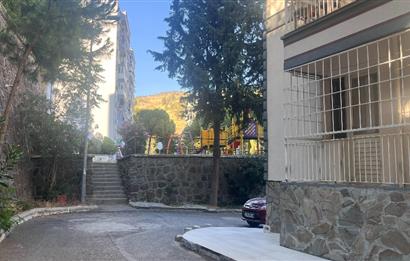 Egekent Şirinevler Sitesi'nde Komple Tadilatlık 3+1 Fırsat Daire 