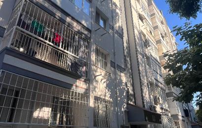 Egekent Şirinevler Sitesi'nde Komple Tadilatlık 3+1 Fırsat Daire 