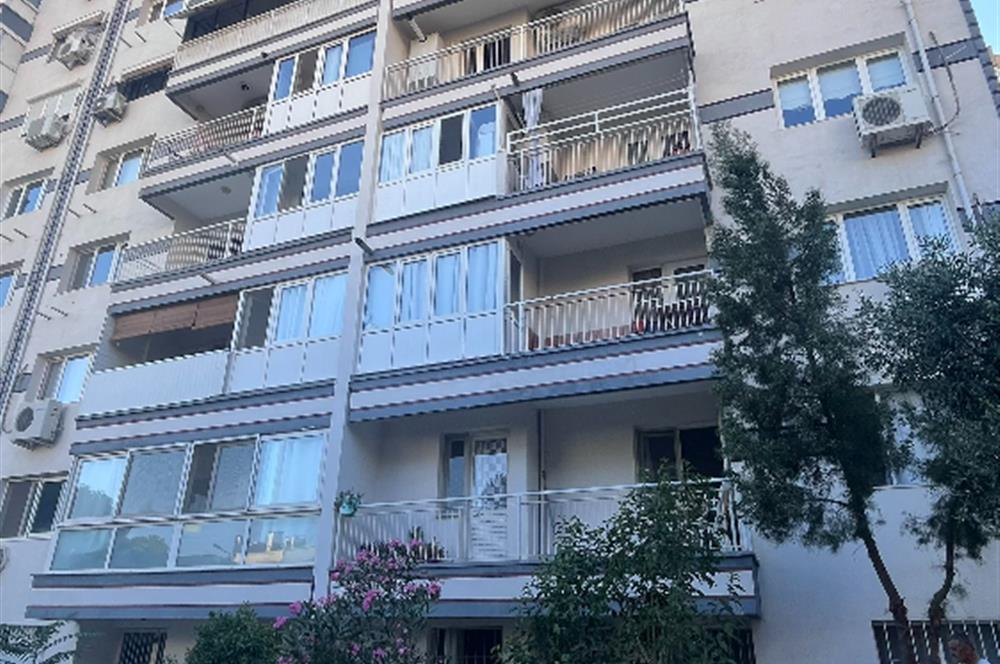 Egekent Şirinevler Sitesi'nde Komple Tadilatlık 3+1 Fırsat Daire 