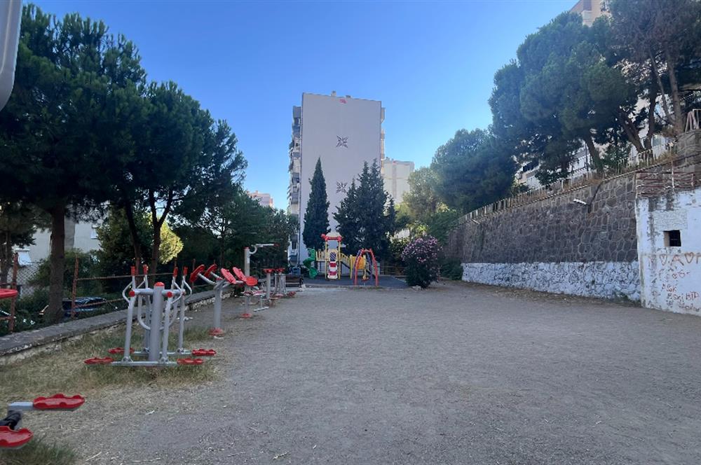 Egekent Şirinevler Sitesi'nde Komple Tadilatlık 3+1 Fırsat Daire 