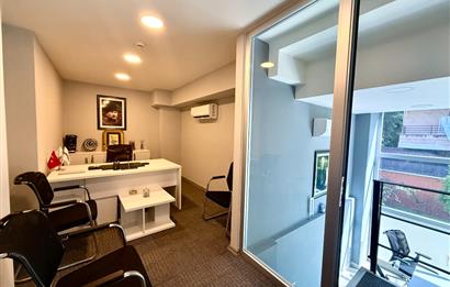 Bostancı Satılık Dükkan 600m2 Ana Caddeye 18mt Cepheli Mağza