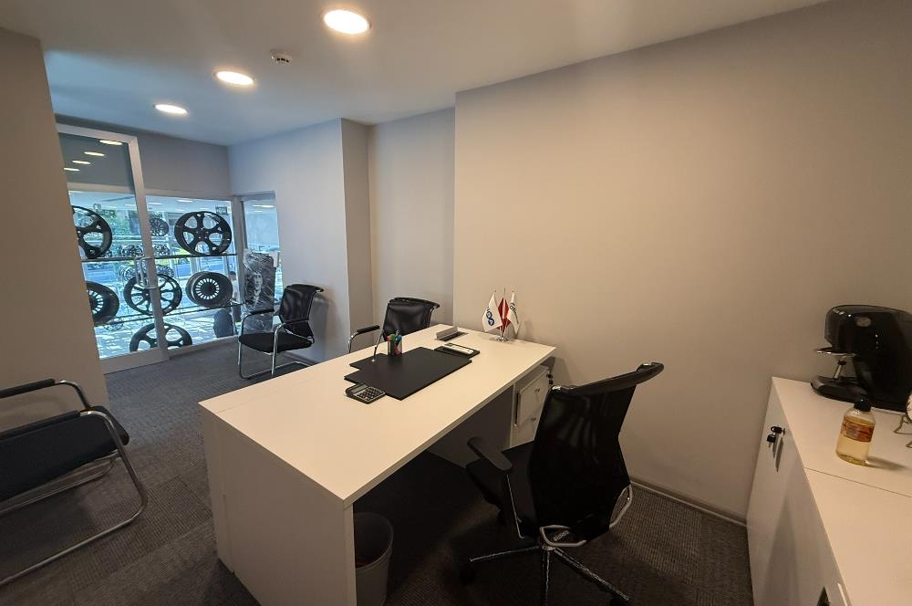 Bostancı Satılık Dükkan 600m2 Ana Caddeye 18mt Cepheli Mağza