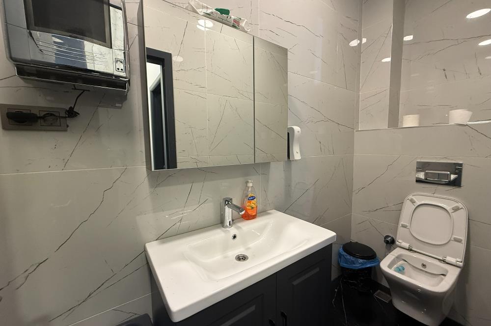 Bostancı Satılık Dükkan 600m2 Ana Caddeye 18mt Cepheli Mağza