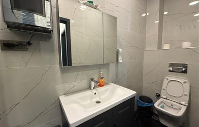 Bostancı Satılık Dükkan 600m2 Ana Caddeye 18mt Cepheli Mağza