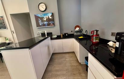Bostancı Satılık Dükkan 600m2 Ana Caddeye 18mt Cepheli Mağza