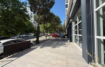 Bostancı Satılık Dükkan 600m2 Ana Caddeye 18mt Cepheli Mağza