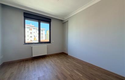 Göztepe Pınar Sokak'ta Açık Mutfaklı 52 m2 Net 2+1 Kiralık Daire