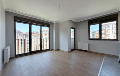 Göztepe Pınar Sokak'ta Açık Mutfaklı 52 m2 Net 2+1 Kiralık Daire