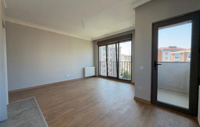 Göztepe Pınar Sokak'ta Açık Mutfaklı 52 m2 Net 2+1 Kiralık Daire
