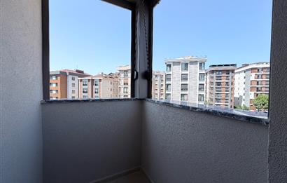 Göztepe Pınar Sokak'ta Açık Mutfaklı 52 m2 Net 2+1 Kiralık Daire