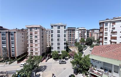 Göztepe Pınar Sokak'ta Açık Mutfaklı 52 m2 Net 2+1 Kiralık Daire