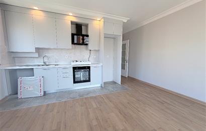 Göztepe Pınar Sokak'ta Açık Mutfaklı 52 m2 Net 2+1 Kiralık Daire