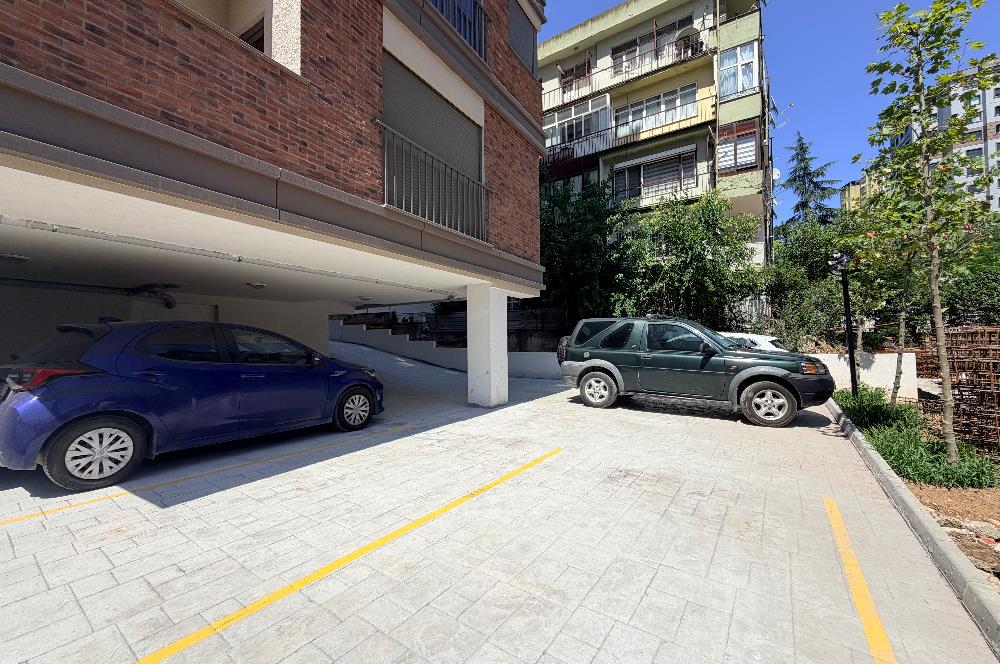 Göztepe Pınar Sokak'ta Açık Mutfaklı 52 m2 Net 2+1 Kiralık Daire