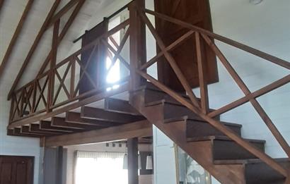 KIRKLARELİ KOFÇAZ TAŞTEPE KÖYÜ'NDE SATILIK ÖZEL TASARIM İSKANDİNAV KÜTÜK EV