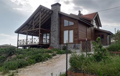 KIRKLARELİ KOFÇAZ TAŞTEPE KÖYÜ'NDE SATILIK ÖZEL TASARIM İSKANDİNAV KÜTÜK EV