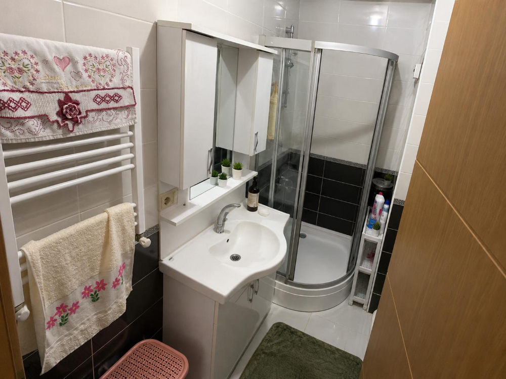 KAĞITHANE ÇAĞLAYAN'DA MERKEZİ KONUMDA 2+1 SATILIK DAİRE