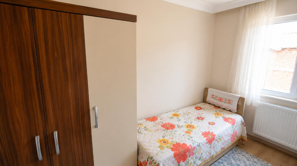KAĞITHANE ÇAĞLAYAN'DA MERKEZİ KONUMDA 2+1 SATILIK DAİRE