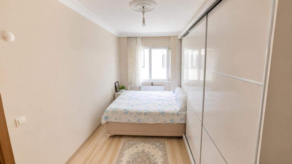 KAĞITHANE ÇAĞLAYAN'DA MERKEZİ KONUMDA 2+1 SATILIK DAİRE